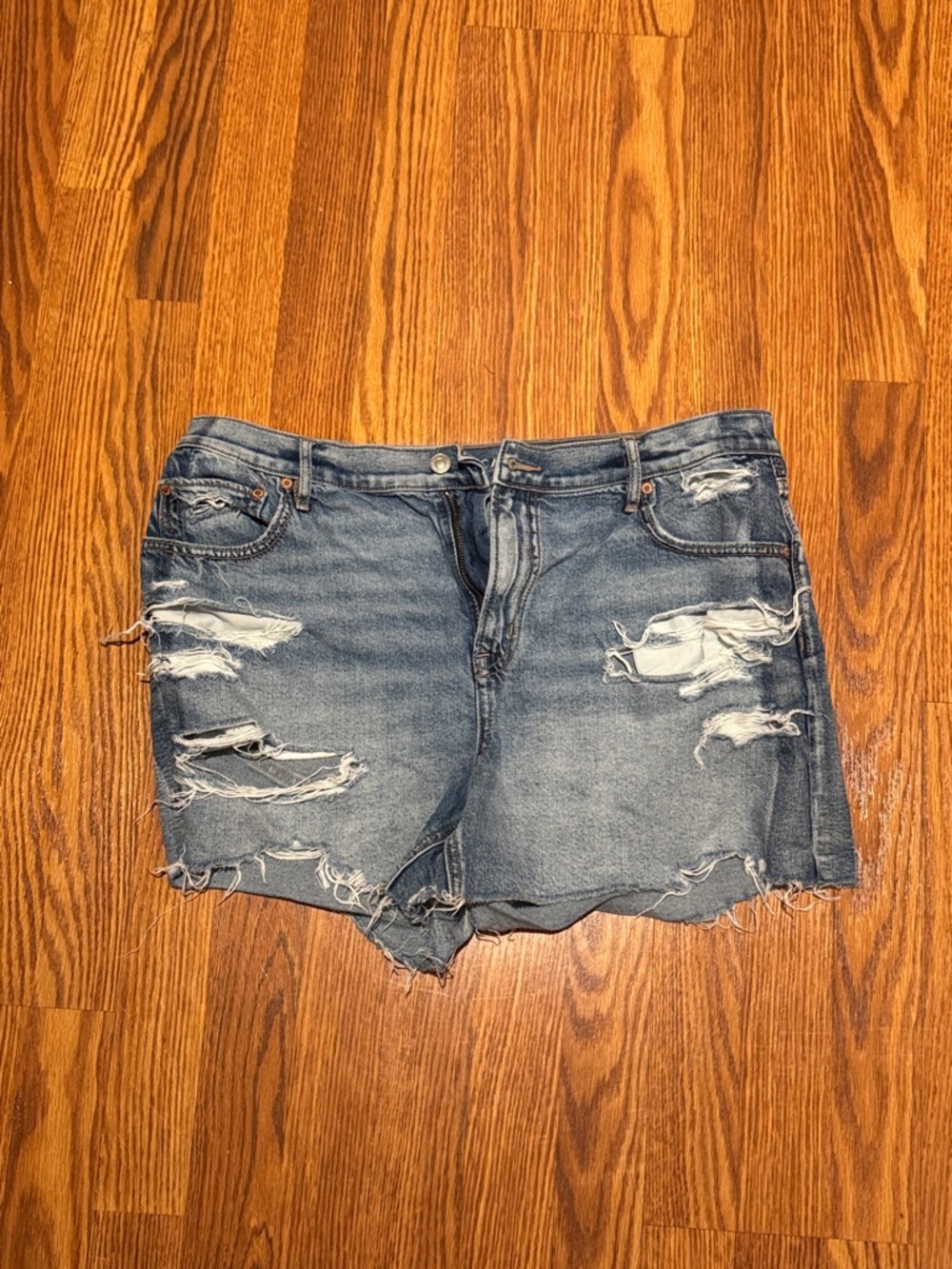 AE Strigid Super High-Waist Relaxed denim shorts